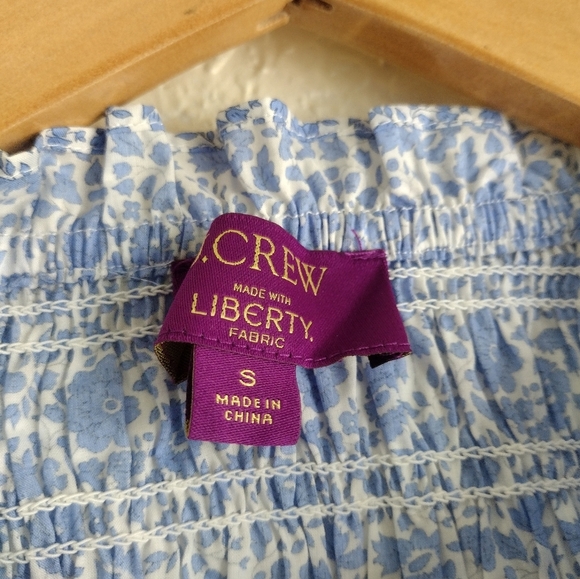 J. Crew Puff-sleeve smocked top in Liberty® D'Anjo Coast fabric - Picture 5 of 6